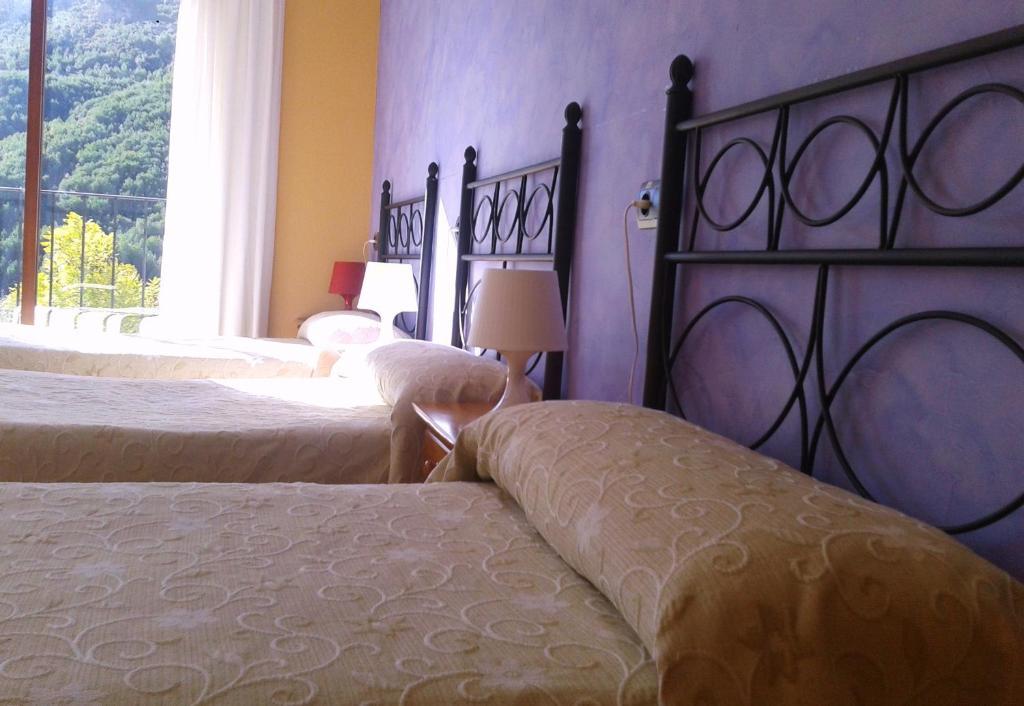 Hotel Restaurante Vinas Viejas Fuentes de Ayódar Habitación foto